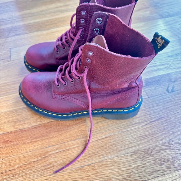 Dr. Martens boots - Picture 3 of 5